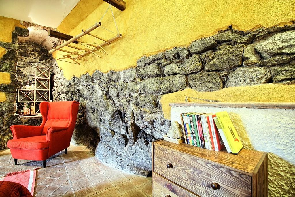 La Tavernetta Santa Venerina Eksteriør billede